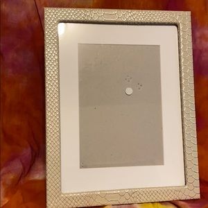 MAX STUDIO PICTURE FRAME WITH MAT